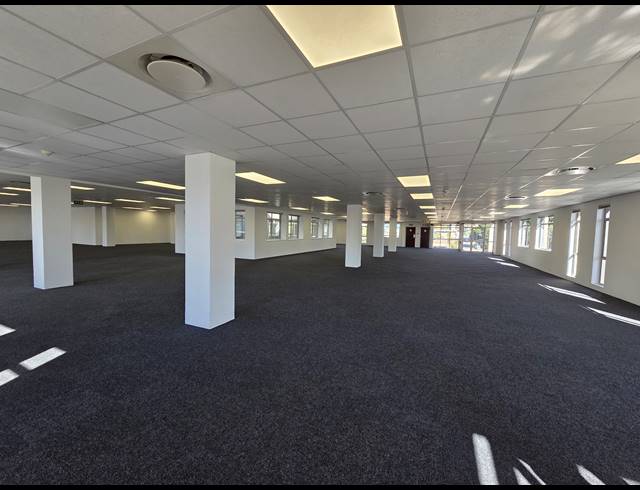 1,632M² OFFICE TO LET IN SANDTON CENTRAL